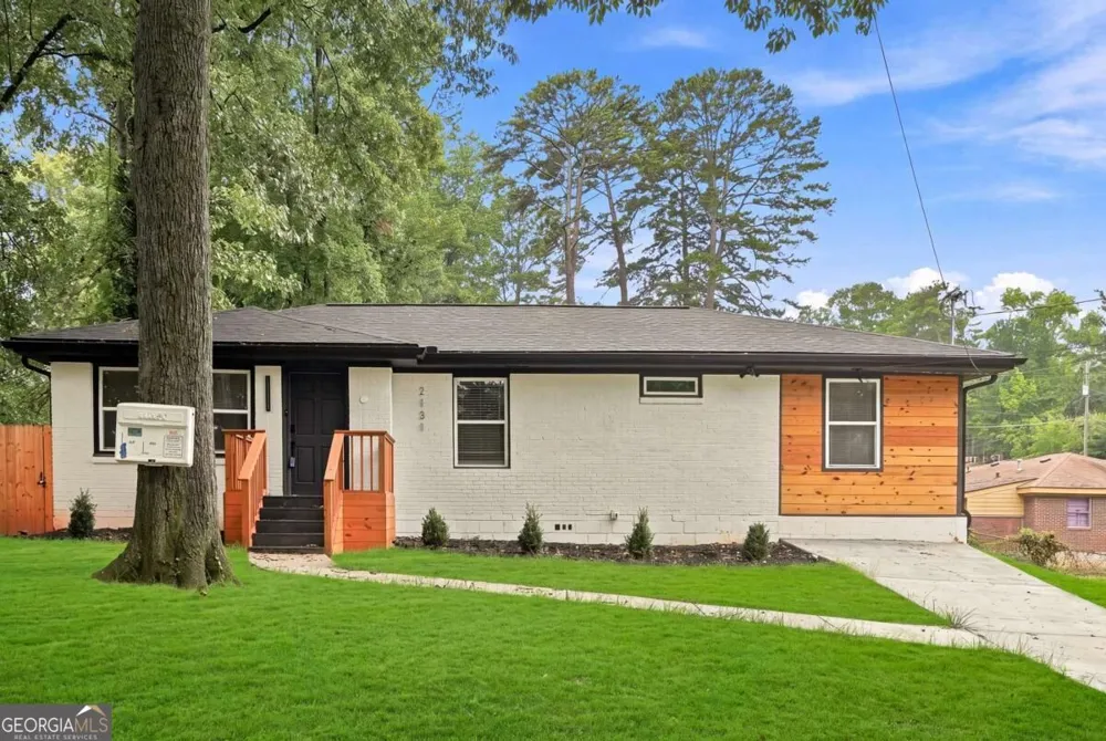2131 HOLLY HILL DR Decatur, GA 30032