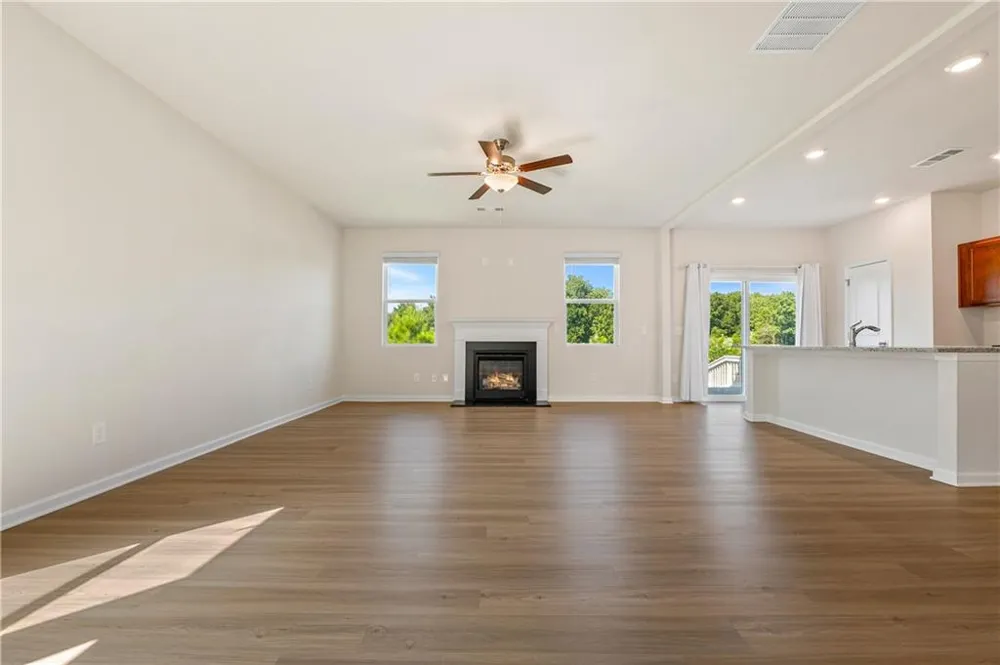 44 Pointe Place Dawsonville, GA 30534