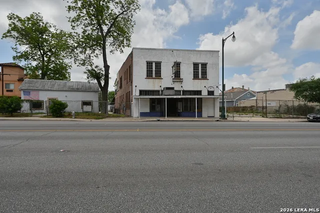 1514 E Commerce St San Antonio, TX 78205