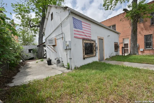 1514 E Commerce St San Antonio, TX 78205