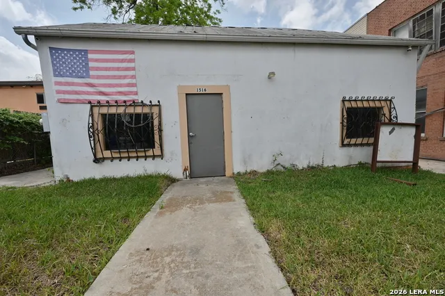1514 E Commerce St San Antonio, TX 78205