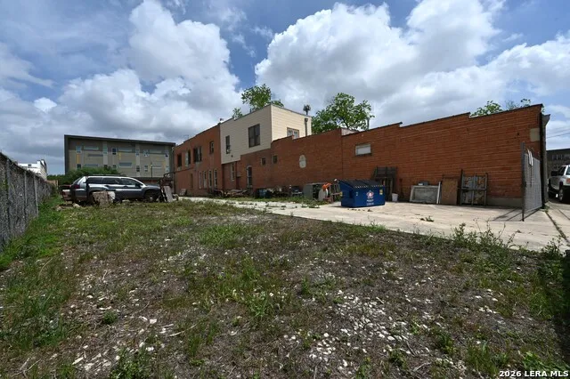 1514 E Commerce St San Antonio, TX 78205