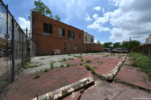 1514 E Commerce St San Antonio, TX 78205