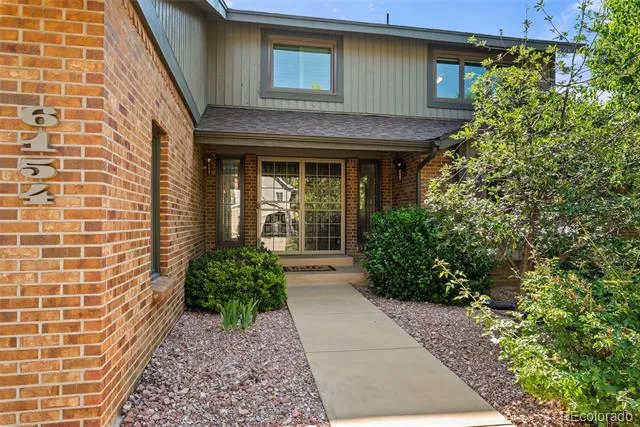 6154 S Macon Way Englewood, CO 80111