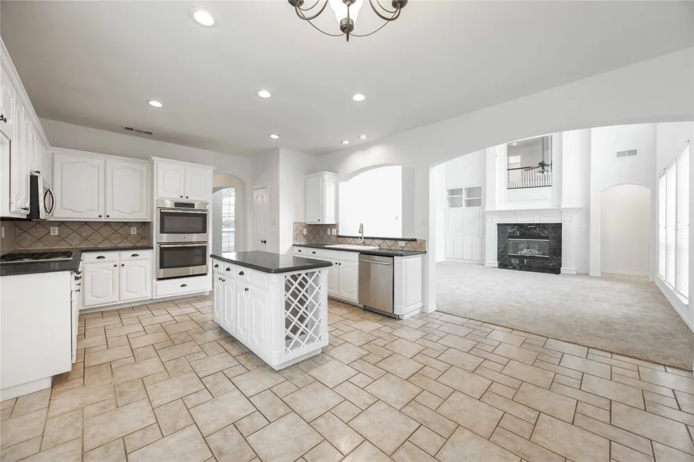 3305 Estacado Lane Plano, TX 75025