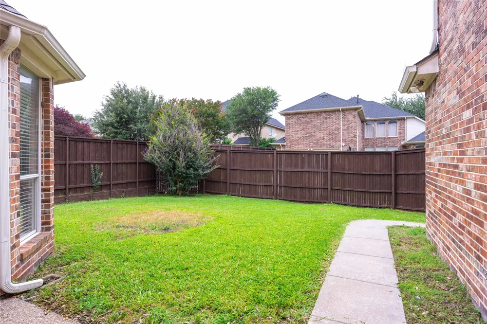 3305 Estacado Lane Plano, TX 75025