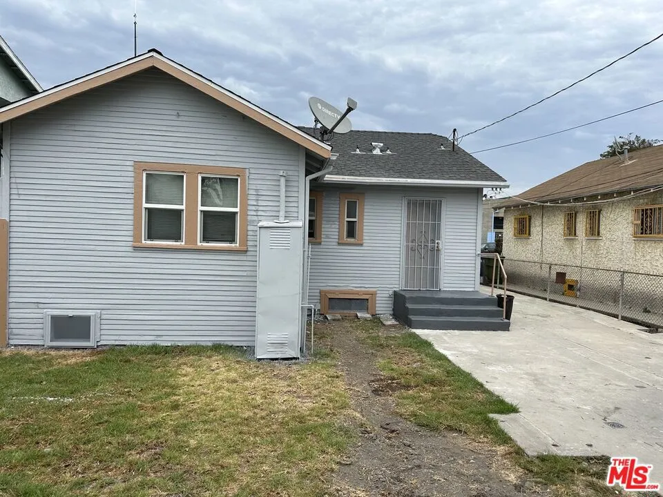 2418 Exposition Place Los Angeles, CA 90018