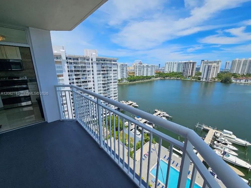 18041 Biscayne Blvd #1805 Aventura, FL 33160