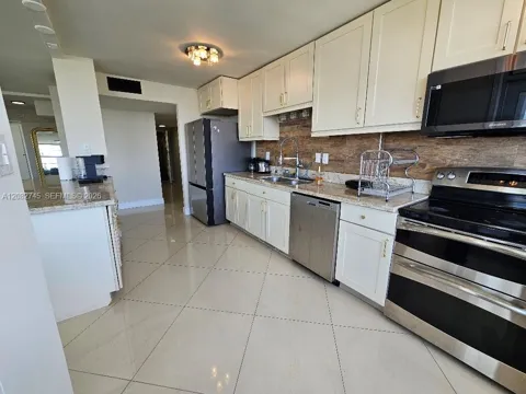 18041 Biscayne Blvd #1805