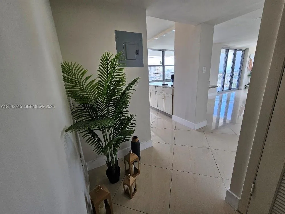 18041 Biscayne Blvd #1805 Aventura, FL 33160