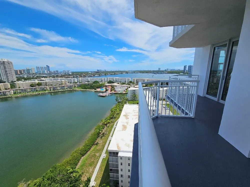 18041 Biscayne Blvd #1805 Aventura, FL 33160