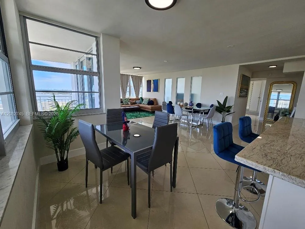 18041 Biscayne Blvd #1805 Aventura, FL 33160