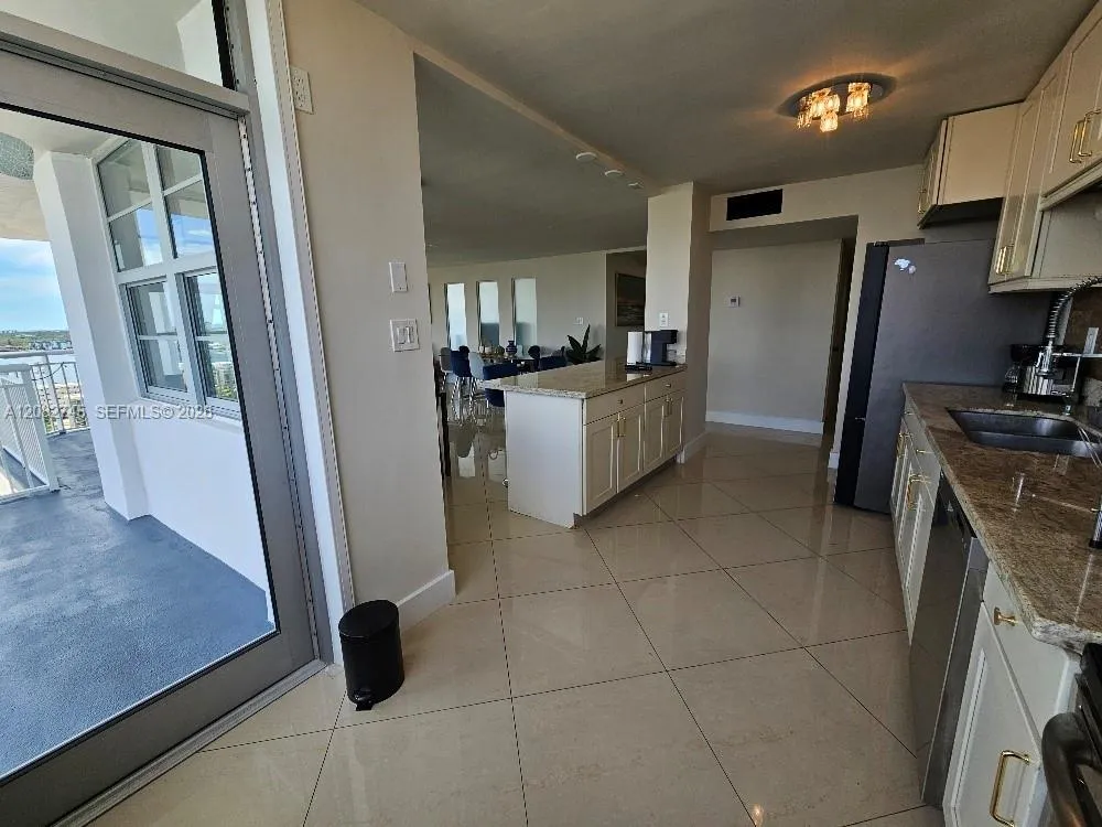 18041 Biscayne Blvd #1805 Aventura, FL 33160