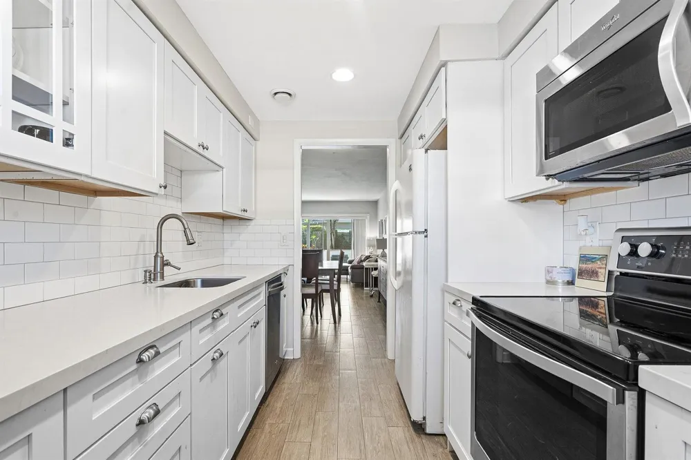2440 SW 22ND AVENUE #703 Delray Beach, FL 33445