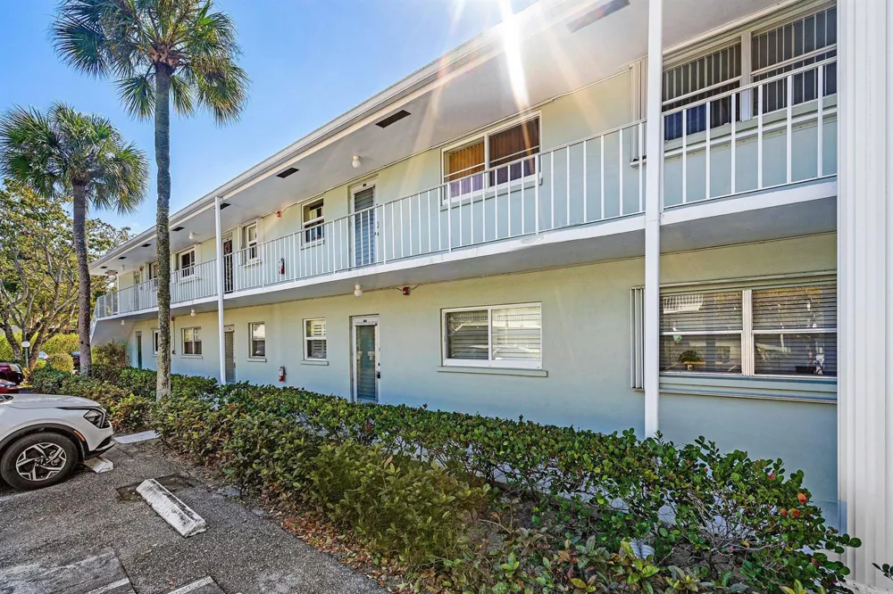 2440 SW 22ND AVENUE #703 Delray Beach, FL 33445