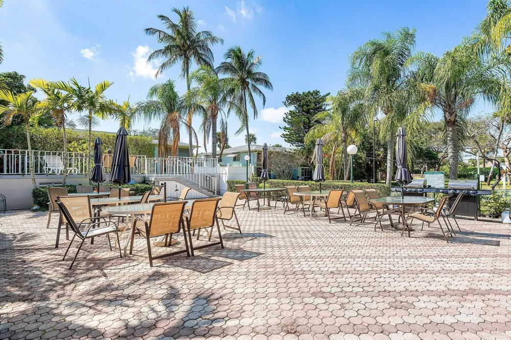 2440 SW 22ND AVENUE #703 Delray Beach, FL 33445