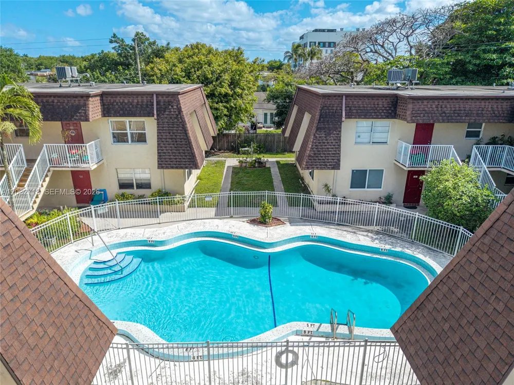 4524 SW 54th St #501-W Dania Beach, FL 33314