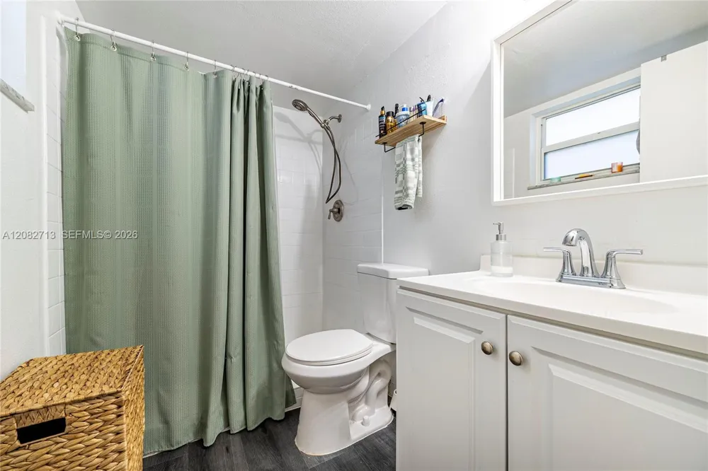 4524 SW 54th St #501-W Dania Beach, FL 33314