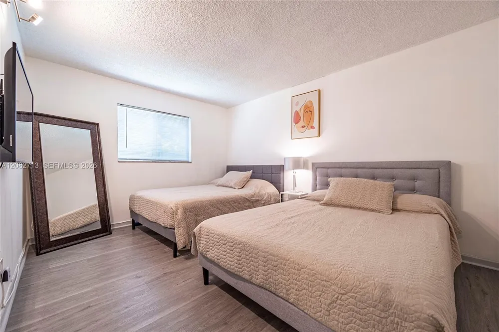 4524 SW 54th St #501-W Dania Beach, FL 33314