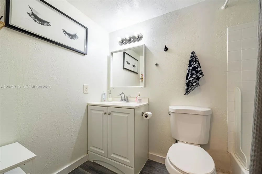 4524 SW 54th St #501-W Dania Beach, FL 33314