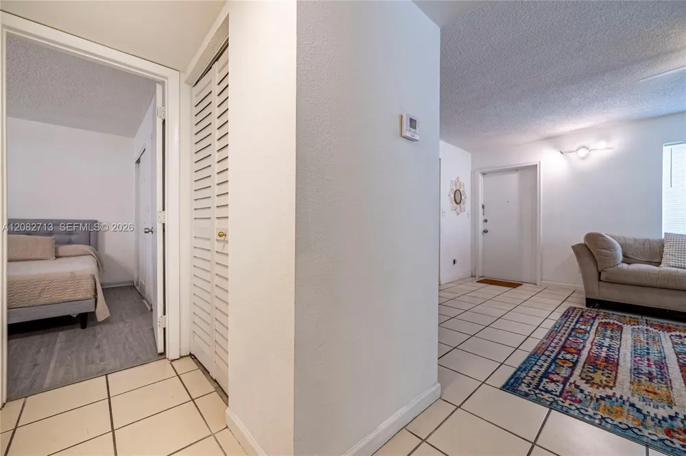 4524 SW 54th St #501-W Dania Beach, FL 33314