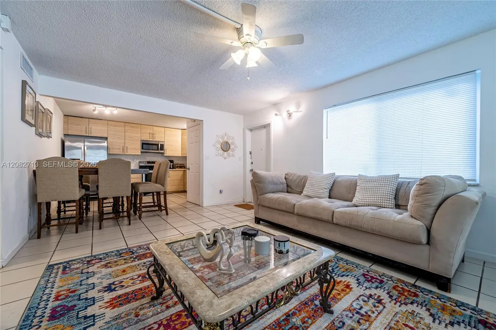 4524 SW 54th St #501-W Dania Beach, FL 33314