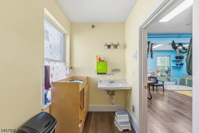 213 Glenridge Ave Montclair, NJ 07042