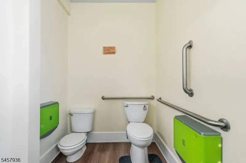 213 Glenridge Ave Montclair, NJ 07042