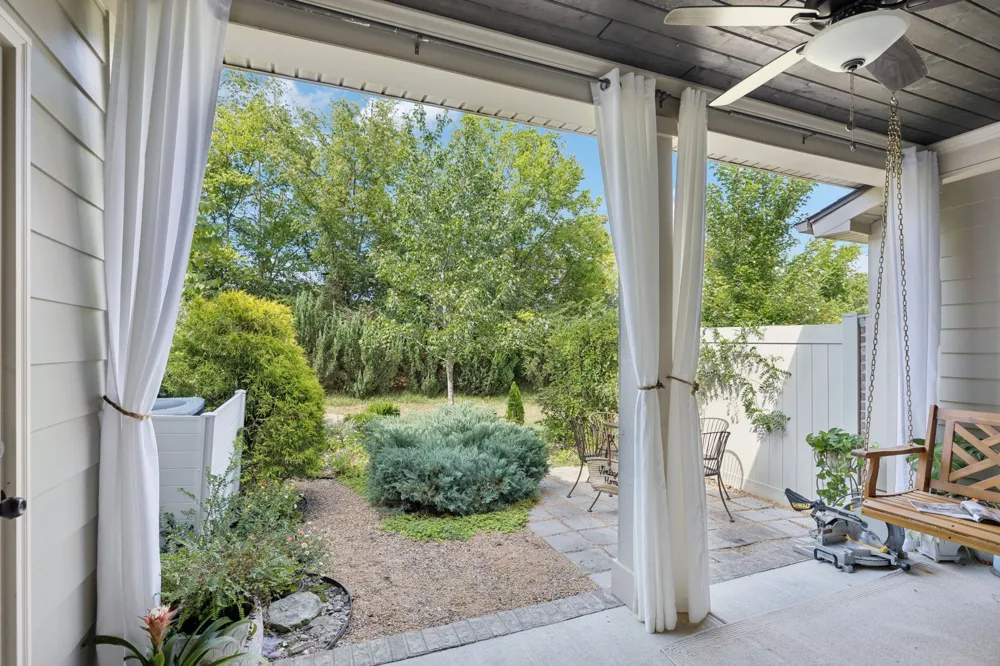 3149 Sassafras Ln Thompsons Station, TN 37179