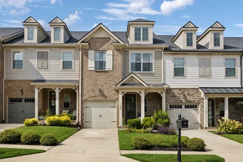 3149 Sassafras Ln