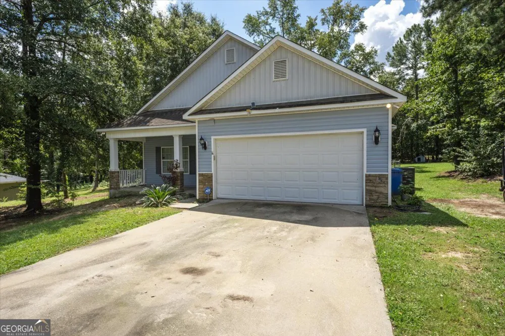 215 Hallie LN Macon, GA 31211