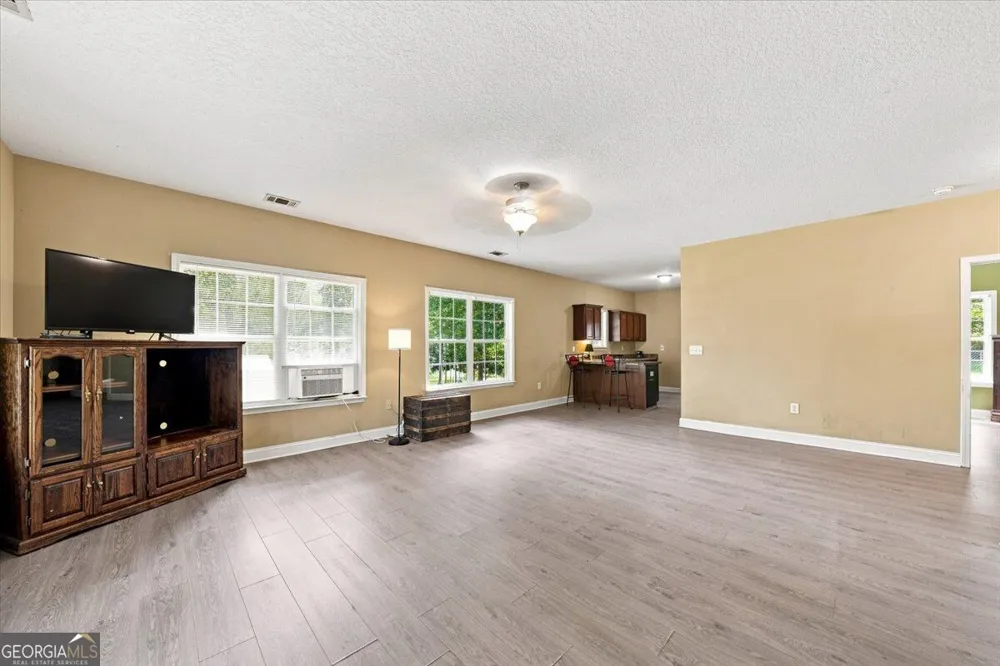 215 Hallie LN Macon, GA 31211