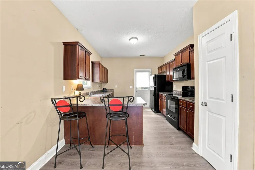 215 Hallie LN Macon, GA 31211