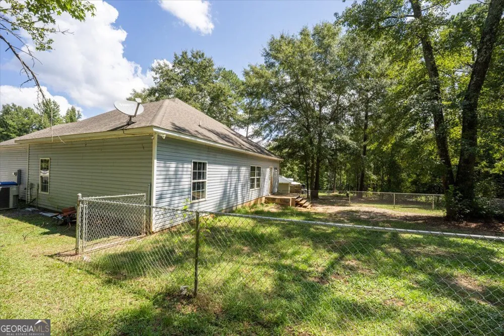 215 Hallie LN Macon, GA 31211