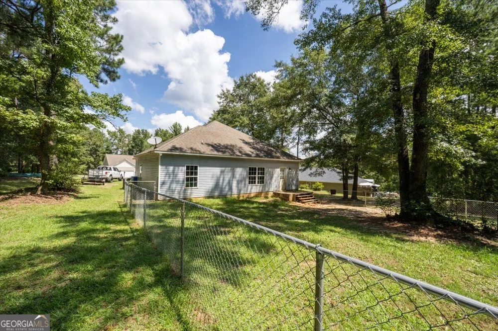215 Hallie LN Macon, GA 31211