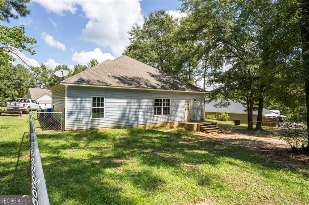 215 Hallie LN Macon, GA 31211
