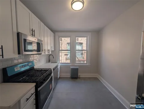 173-179 Madison Street C5