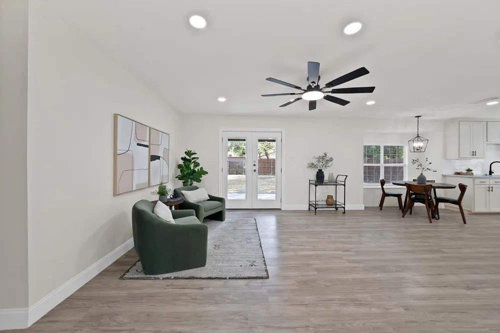 2302 E Mitchell Street Arlington, TX 76010