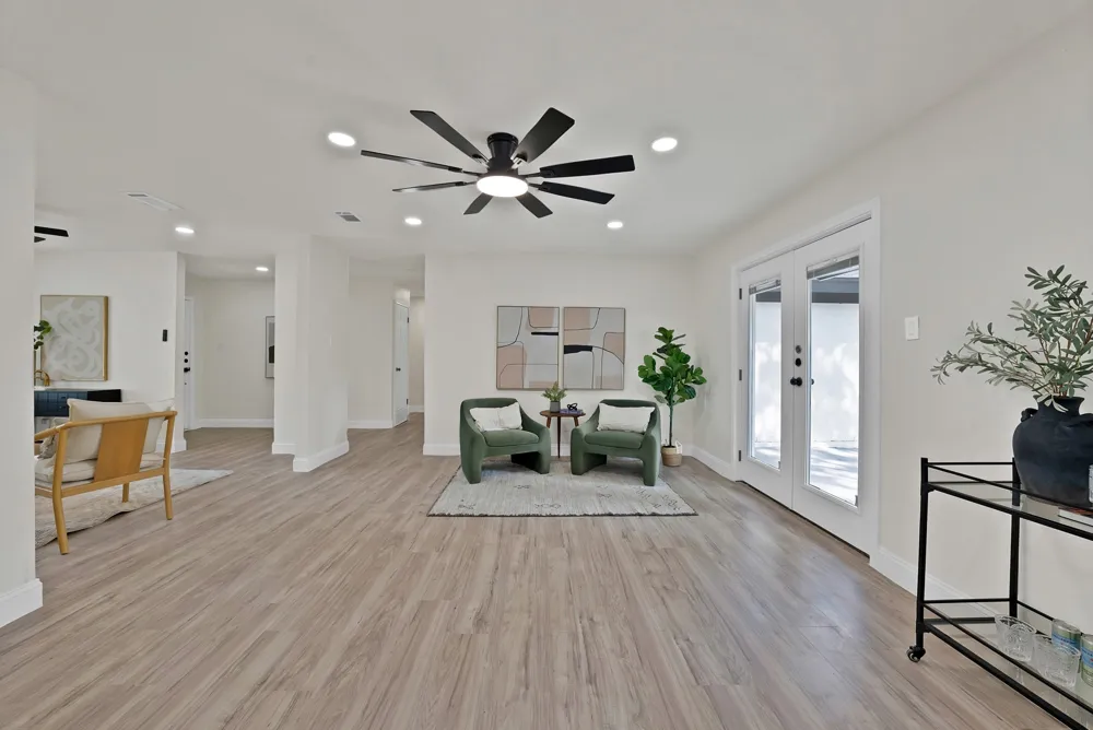 2302 E Mitchell Street Arlington, TX 76010