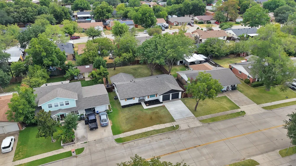 2302 E Mitchell Street Arlington, TX 76010