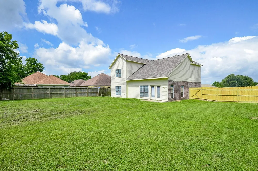 12324 Green Ridge Drive Willis, TX 77318