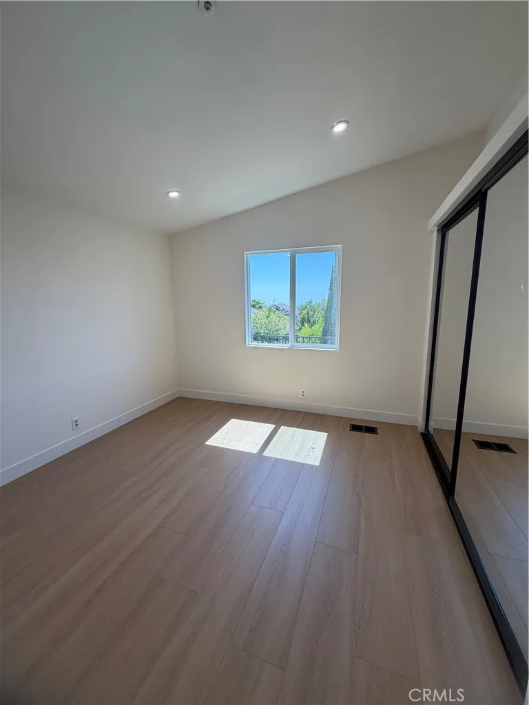 13691 Gavina #609 Sylmar, CA 91342