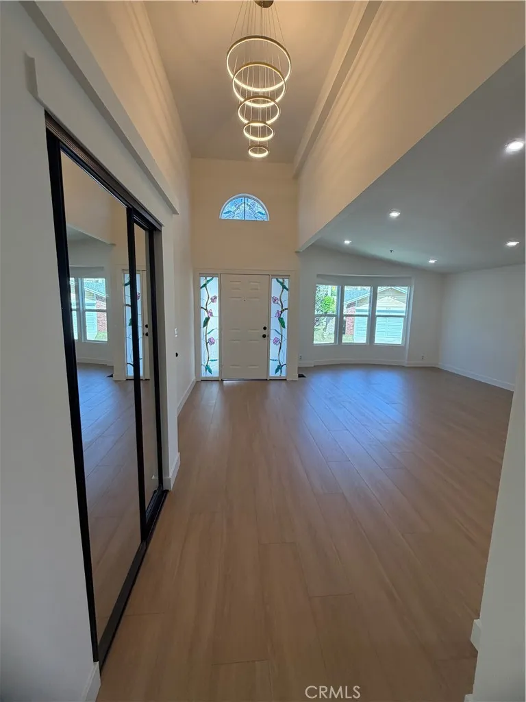 13691 Gavina #609 Sylmar, CA 91342