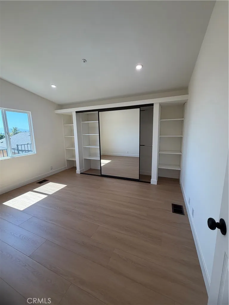 13691 Gavina #609 Sylmar, CA 91342