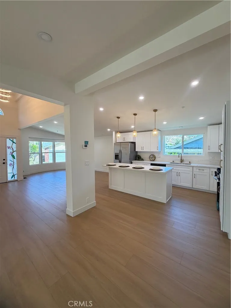 13691 Gavina #609 Sylmar, CA 91342