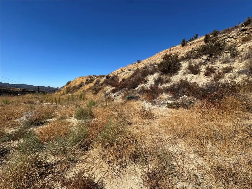 Golden Valley & Sierra Hwy Newhall, CA 91321