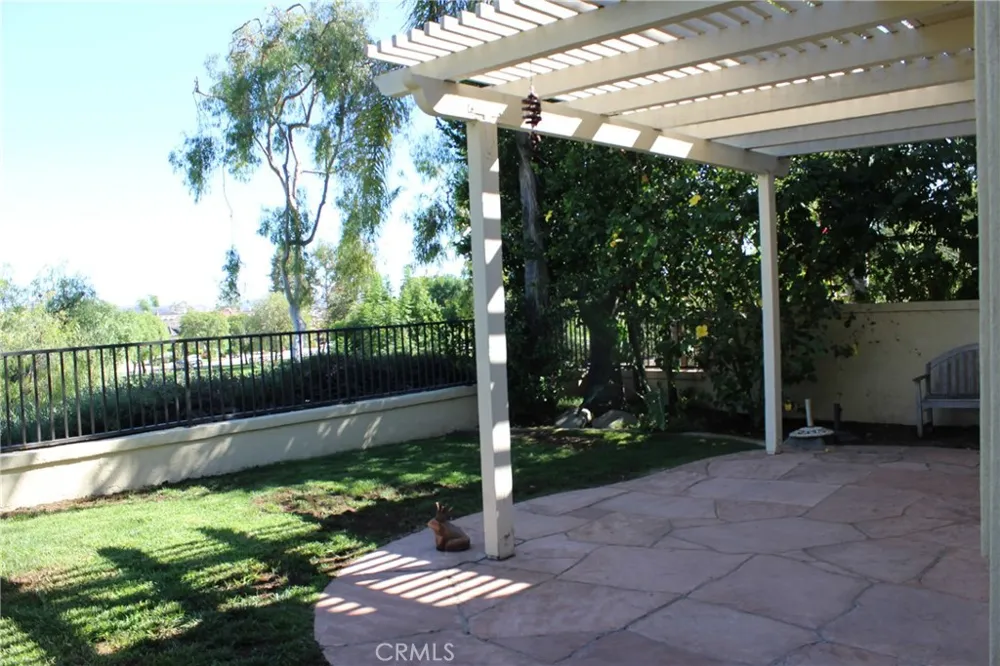 26452 La Scala Laguna Hills, CA 92653