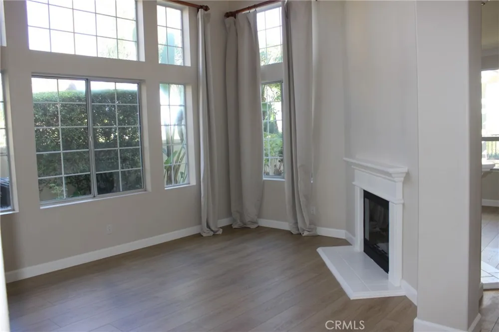 26452 La Scala Laguna Hills, CA 92653