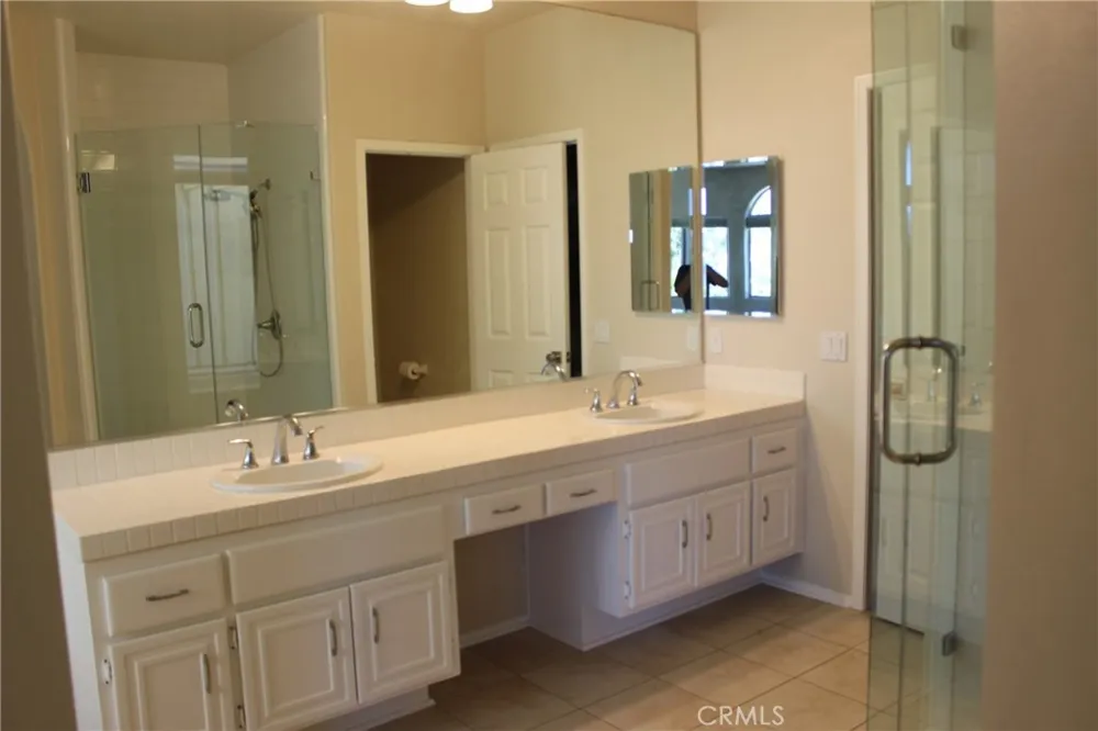26452 La Scala Laguna Hills, CA 92653