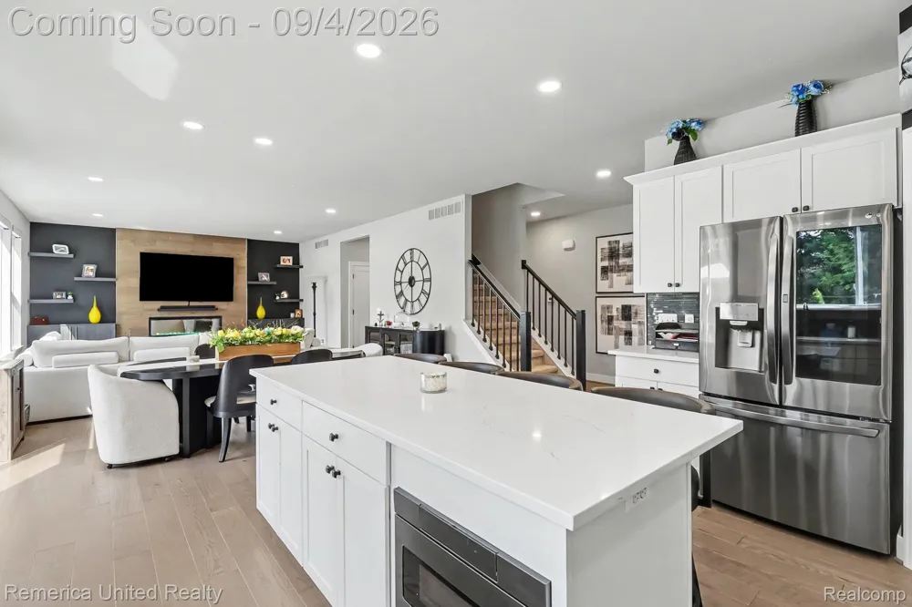 4083 Inverrary Court Commerce Charter Township, MI 48382